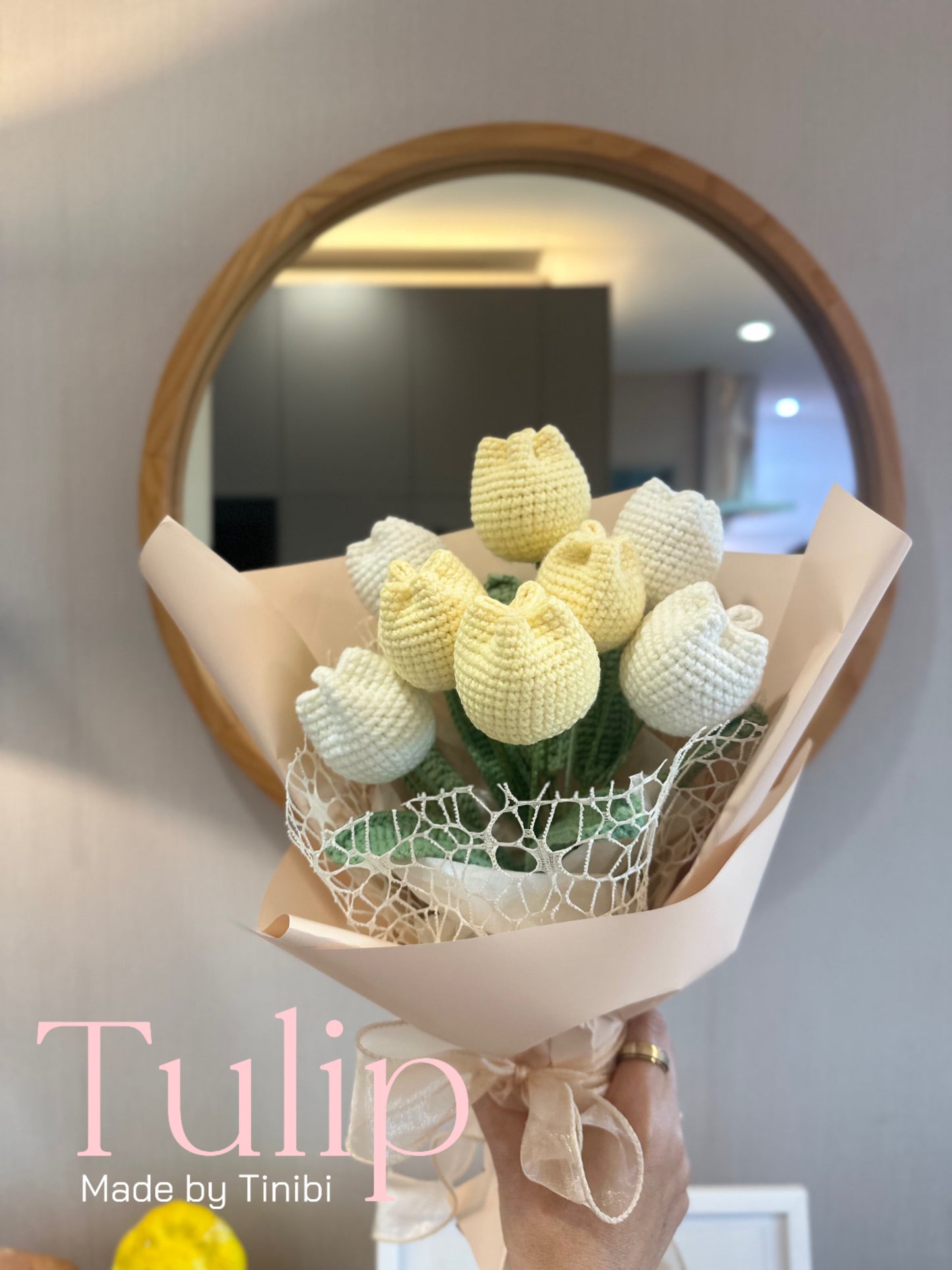 ช่อดอกไม้ ดอก ทิวลิป สีเหลืองละมุน 8 ดอก